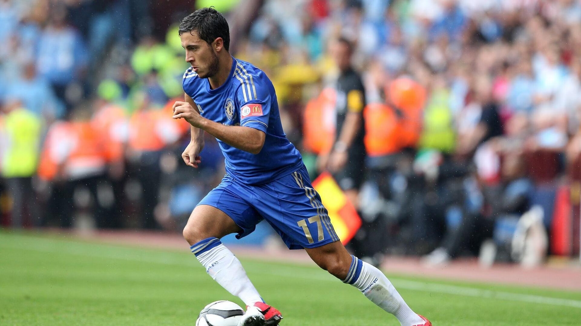 “意甲激烈争夺,年轻新星不断崭露头角”,2021意甲球星